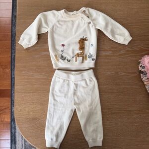 Cream Kids Matching Set with Giraffe Design